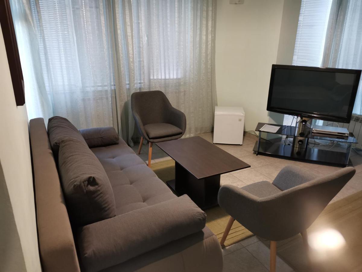 Hotel Zora 维丁 外观 照片