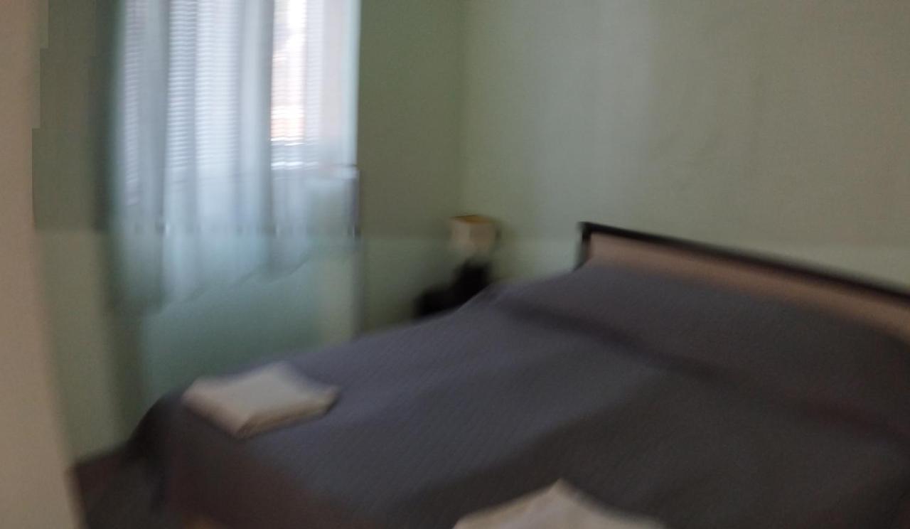 Hotel Zora 维丁 外观 照片