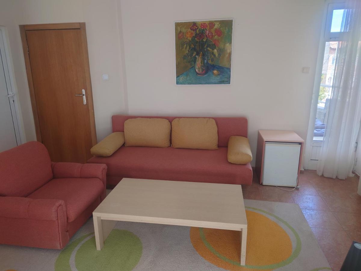 Hotel Zora 维丁 外观 照片